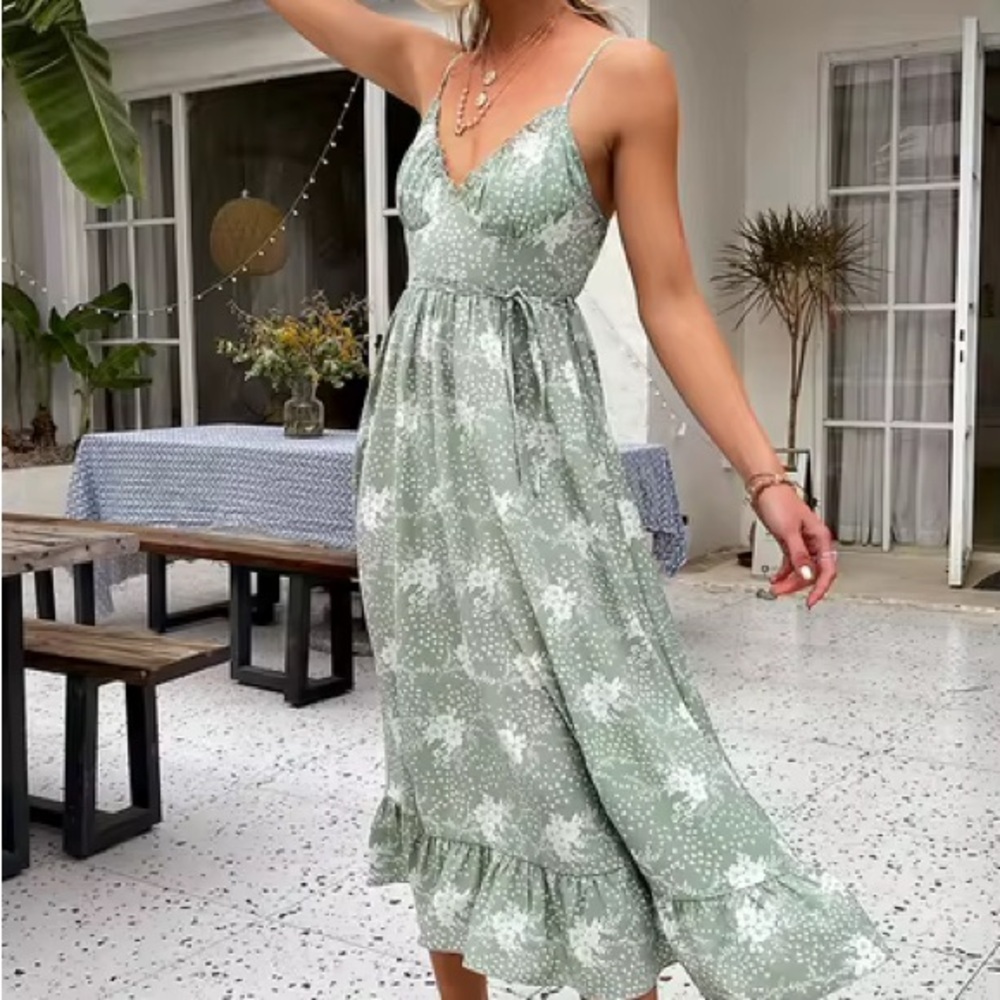 V-Neck Green Floral Cami Midi Dress Ruffle Hem Spaghetti Strap Sexy Summer